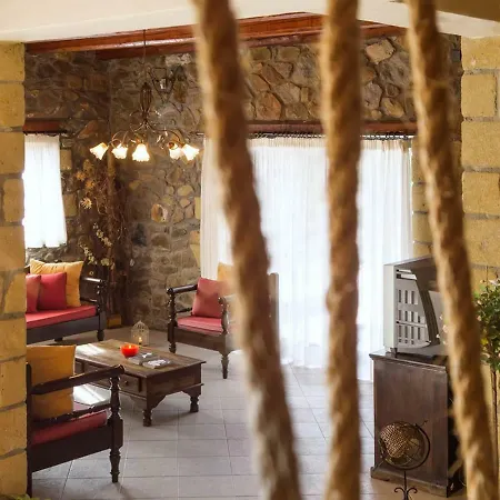 Lefkothea Is A Luxury With Its Own Pool Overlooking The Sea. Villa *