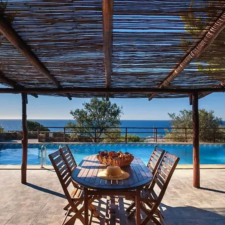 Lefkothea Is A Luxury With Its Own Pool Overlooking The Sea. * Levádeia